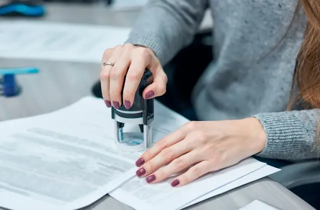 Radiere ipotecă la notar — deplasare la bancă